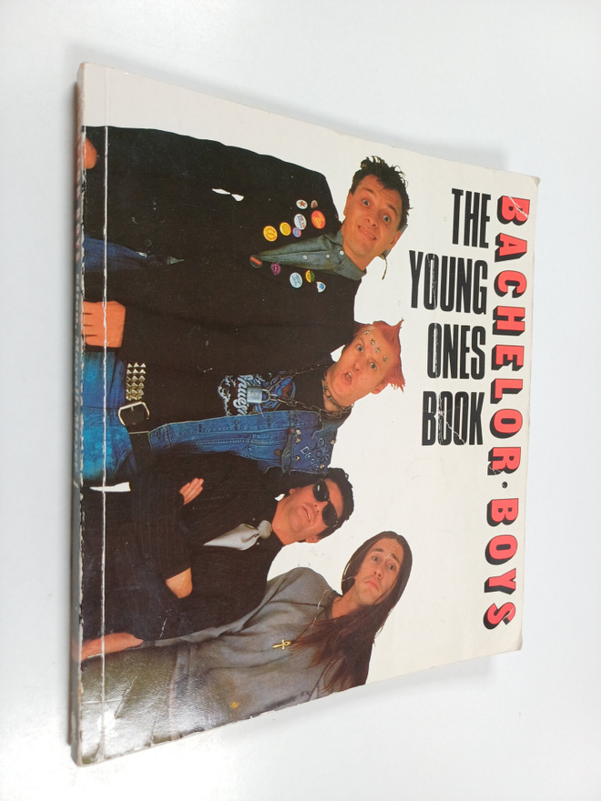 Ben Elton : Bachelor boys : the Young Ones book