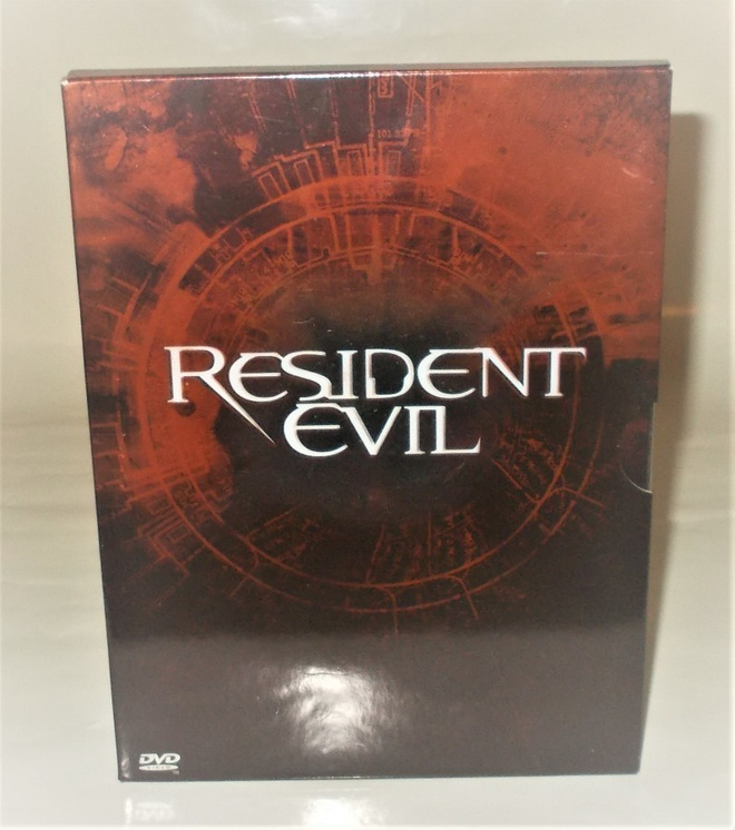 RESIDENT EVIL  (Digipak)