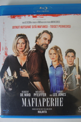 Mafiaperhe (Robert De Niro, Tommy Lee Jones)
