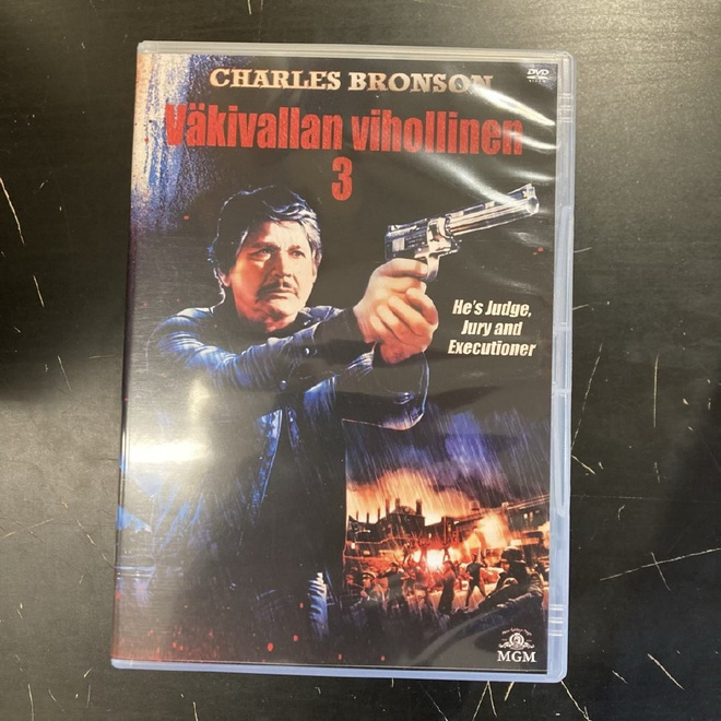 Väkivallan vihollinen 3 DVD