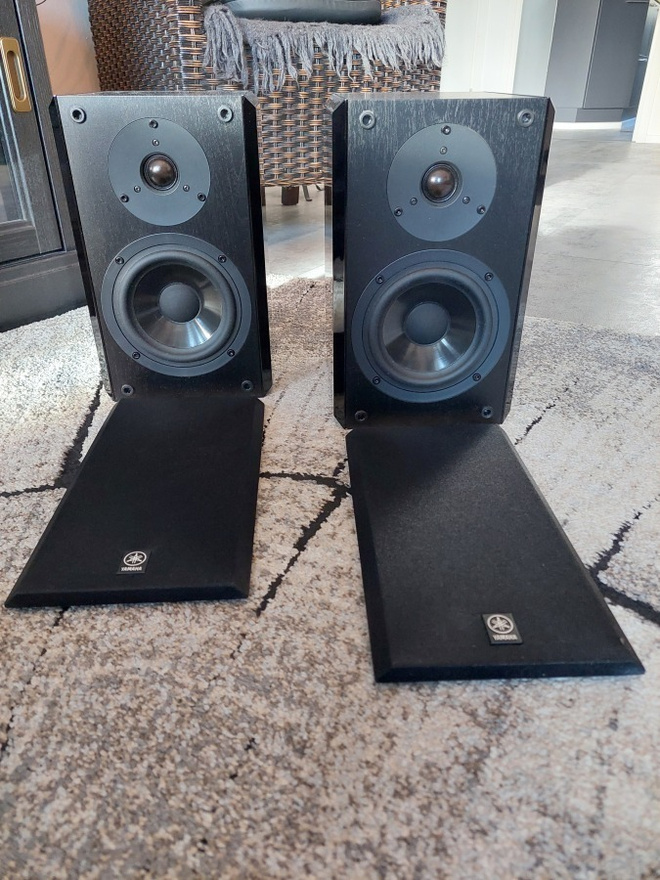 Yamaha NX-E100 HiFi kaiutinpari