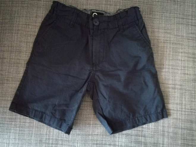 Cubus tumman siniset siistit shortsit kokoa 134cm