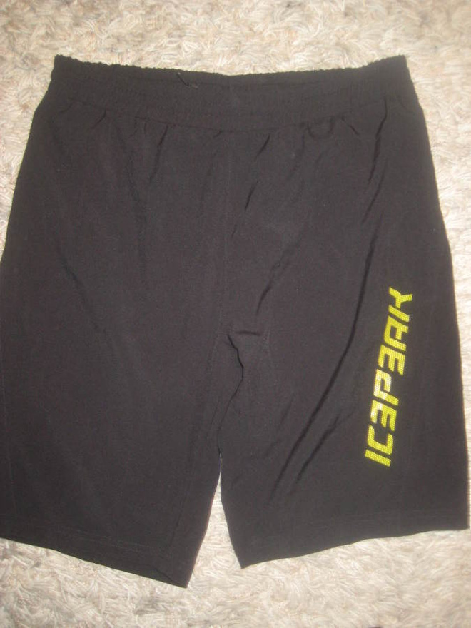 ** Icepeak shortsit, uusi koko 176 cm **