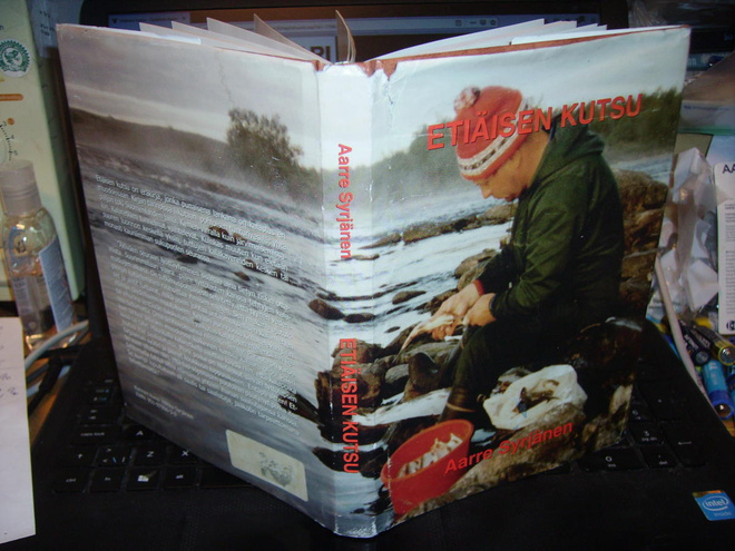 Aarre Syrjänen : Etiäisen kutsu ( 1 p. 2004 ) sis. postikul.