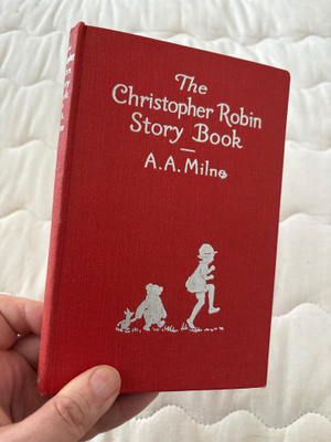 A A Milne: The Christopher Robin Story book vuodelta 1949