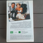 VHS: Kerran Se Kirpaisee (Michael Brandon (1989) - pikkukuva 2