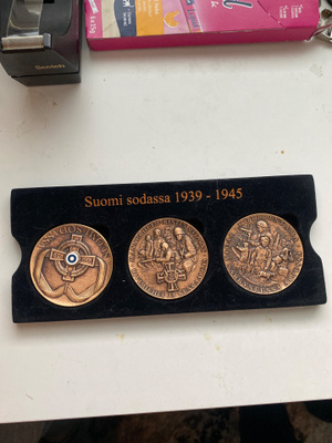 Suomi sodassa 1939-45 mitaleita 3kpl
