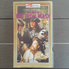 VHS: The Man in The Iron Mask (Richard Chamberlain 1977/1992 - pikkukuva 1