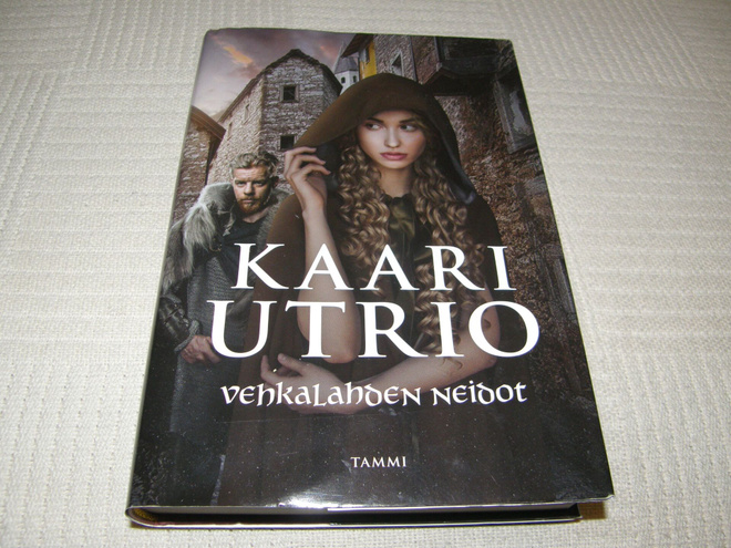 Kaari Utrio Vehkalahden neidot  -sid