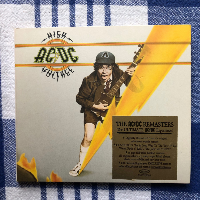 AC/DC: High Voltage. Digipak. 2003.