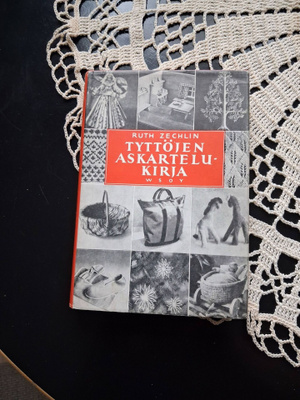 Tyttöjen askatrelukirja