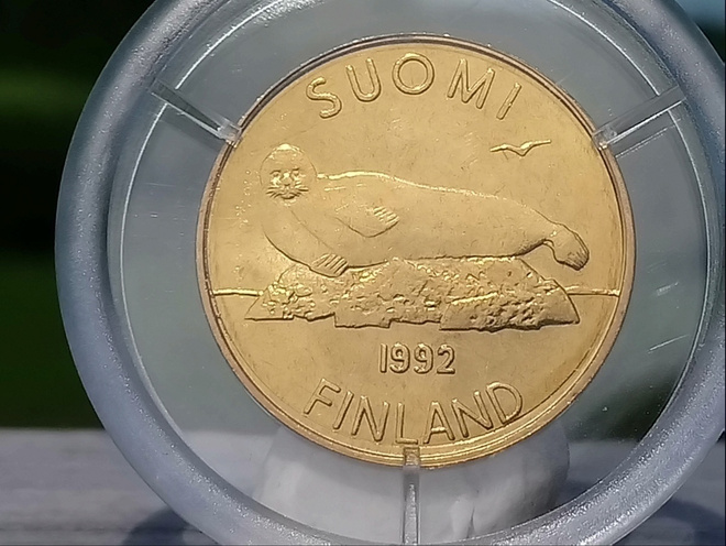 5 Markkaa 1992. Kapselissa, Hyväkuntoinen.