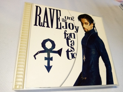 CD PRINCE :  RAVE un2 the Joy fantastic