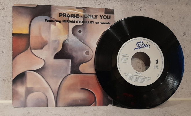 PRAISE featuring Miriam Stockley  656611 7 1991 Englanti