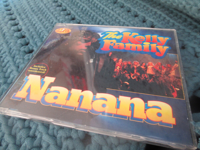 THE KELLY FAMILY - NANANA CDS