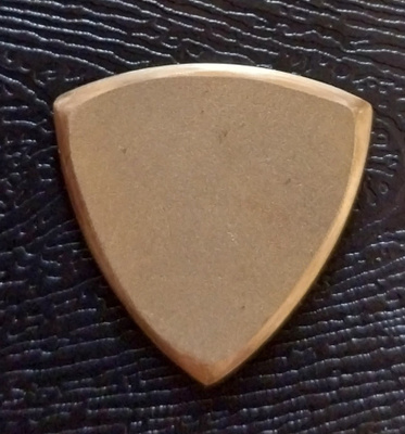 Messinkinen Trinity 1.5mm plektra sis postikulut