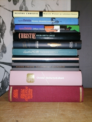 Agatha Christie x16 - Kuusitoista teosta