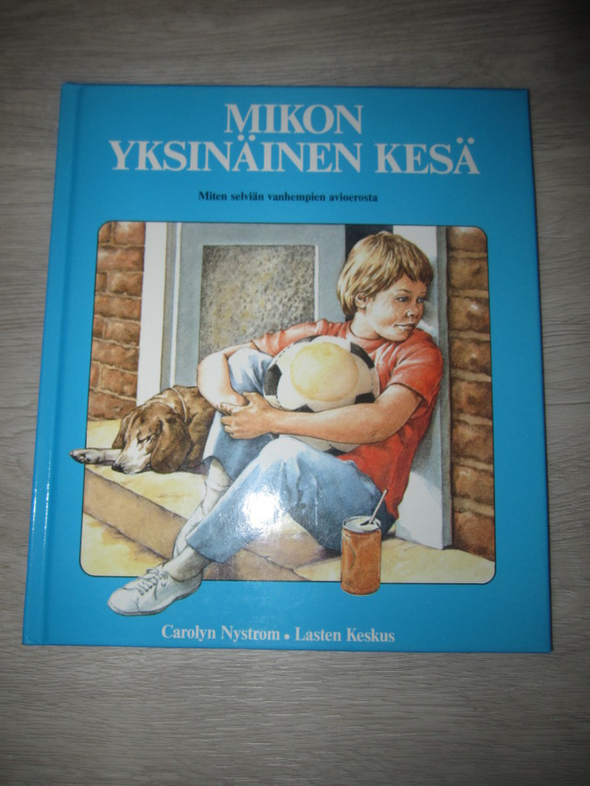 Mikon yksinäinen kesä - Carolyn Nystrom