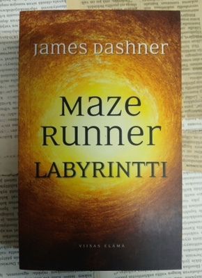 James Dashner - Maze Runner: Labyrintti (pokkari)