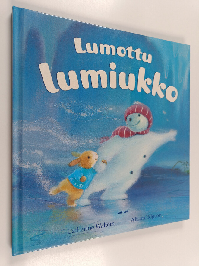 Alison Edgson ym. : Lumottu lumiukko