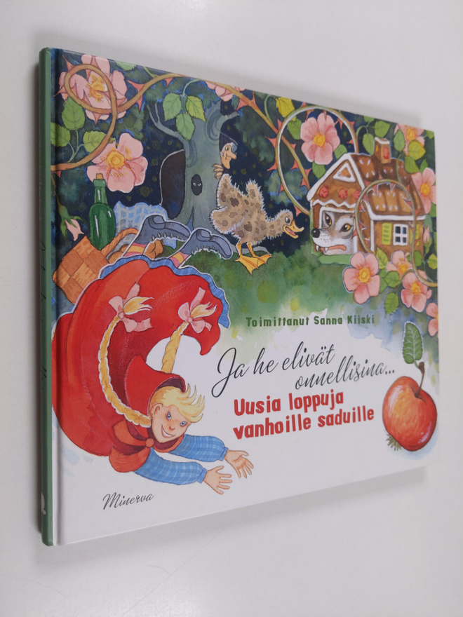 Sanna (toim.) Kiiski : Ja he elivät onnellisina : uusia l...