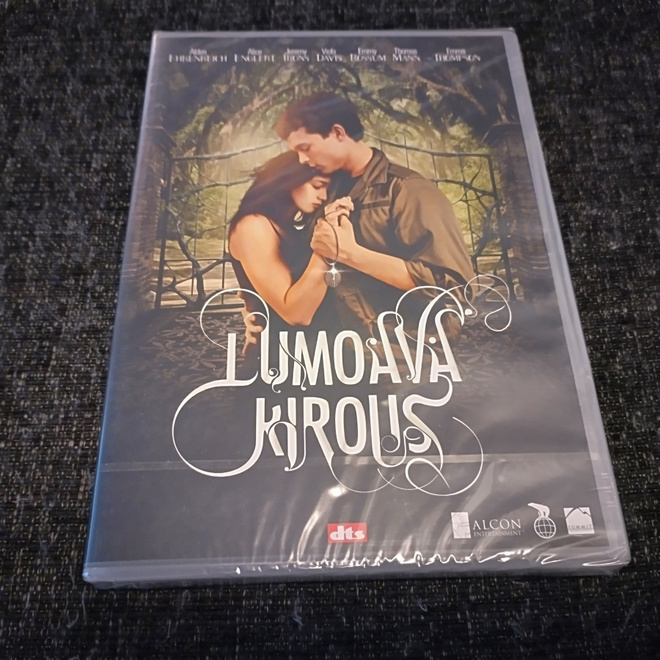 Lumoava kirous (2013) DVD **muoveissa**