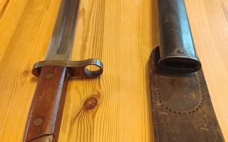 Winchester 1895 venäläinen lisenssi pistin.