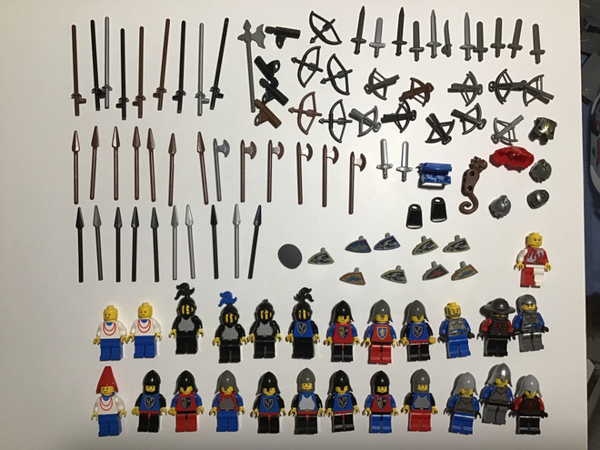 Lego Castle minifiguurit ja osat