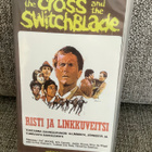 RISTI JA LINKKUVEITSI (CROSS AND THE SWICHBLADE) VHS - pikkukuva 1