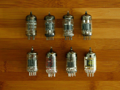 8 kpl tube putkia