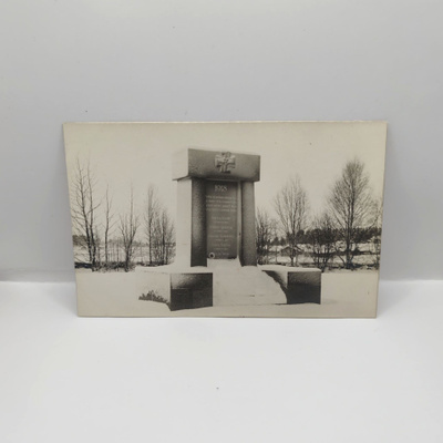 Vöyri: 1928 Sankaripatsas ***