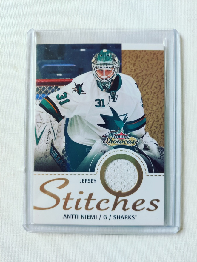 Antti Niemi - 13-14 Fleer Showcase Stitches