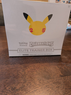 Uusi pokemon celebrations ETB