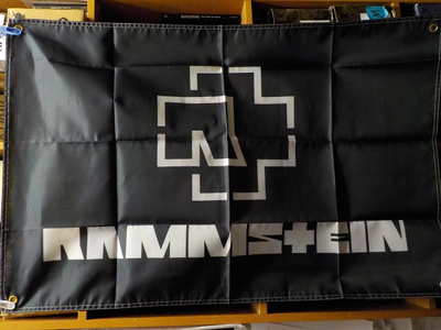 RAMMSTEIN UUSI SEINÄLIPPU