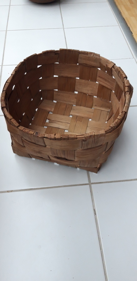 Vanha pärekori 34 x 36 cm, säilytyskori, koppa tms.