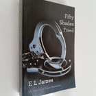 E. L. James : Fifty Shades Freed - pikkukuva 1