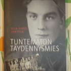 Ulla-Kirsti Junttila: TUNTEMATON TÄYDENNYSMIES - Romaani - pikkukuva 1