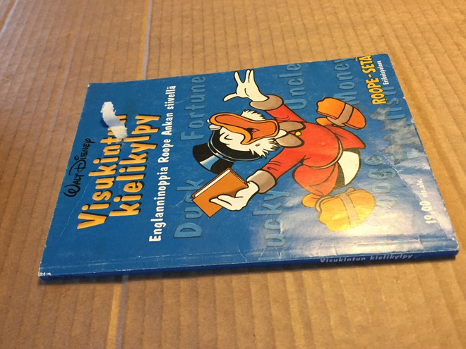 DISNEY VISUKINTUN KIELIKYLPY