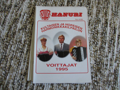 shl hanuri lehtiä 1995 4kpl postitettu luettu