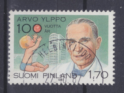 1987 Arvo ylppö loistoleimalla.