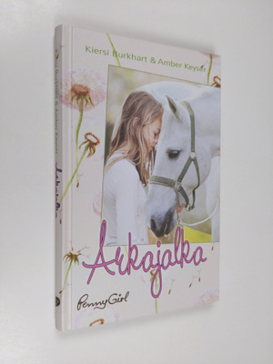 Kiersi Burkhart : Arkajalka