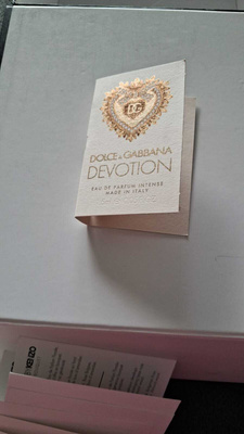 Hajuvesinäyte D&G Devotion Intense
