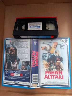 Pahan alttari Suomi [VHS]