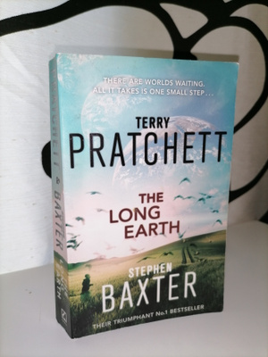 Terry Pratchett - The Long Earth - Stephen Baxter