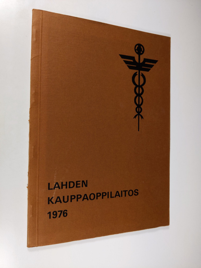 Lahden kauppaoppilaitos : kurssijulkaisu 1976