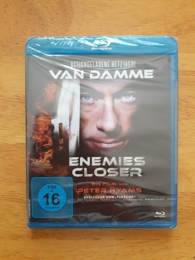 Enemies Closer BLU-RAY