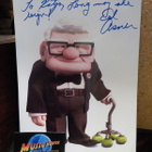 ED ASNER NIMIKIRJOITUS UP - KOHTI KORKEUKSIA - KUVASSA - pikkukuva 1