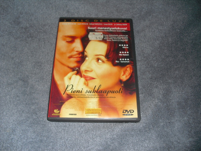 PIENI SUKLAAPUOTI (Juliette Binoche) 2-disc***