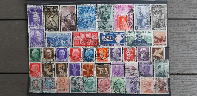 ITALIA VANHAA LEIMATTUJA postimerkkejä 44 kpl