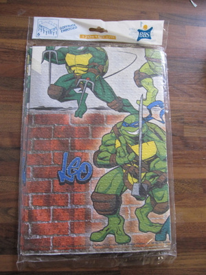 VANHA KÄYTTÄMÄTÖN TURTLES PÖYTÄLIINA 120 X 180 CM